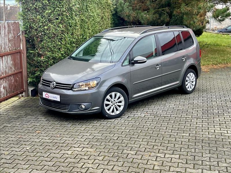 Volkswagen Touran 1,6 TDi / KLIMA / 7MÍST / DSG - fotka 1 z 39
