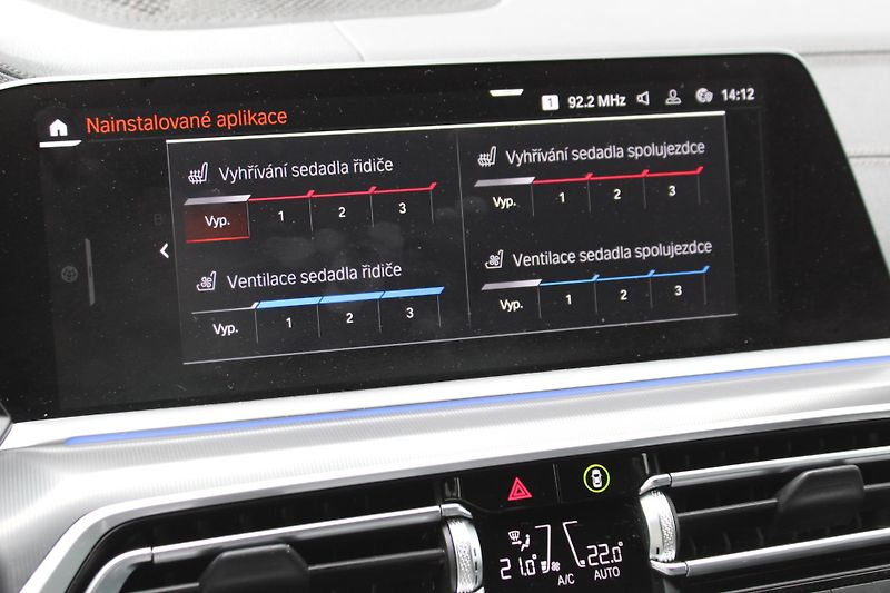 BMW X5 xDrive30d - fotka 15 z 28
