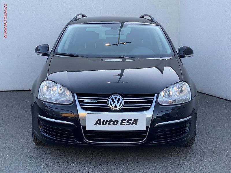 Volkswagen Golf (2009) 1.9 TDi, AC, park.čidla - fotka 2 z 15