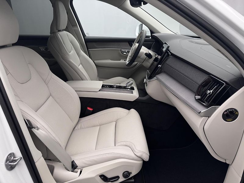 Volvo XC90 (2026) T8 AWD Plug-in BRIGHT PLUS 7m - fotka 24 z 25