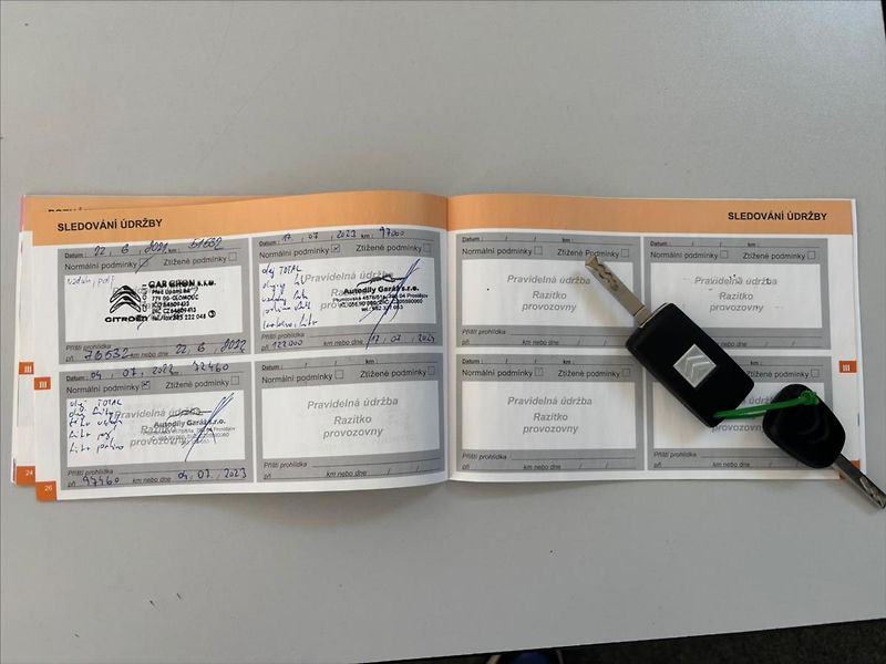 Citroën Berlingo 1,6 BlueHDI  ČR, 1.maj. - fotka 25 z 25