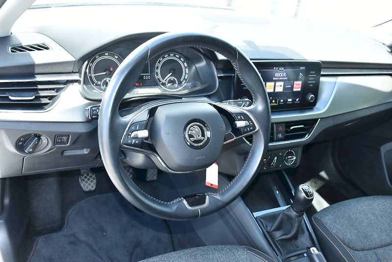 Škoda Scala (2021) Ambition 1.0 TSI 81kW - fotka 15 z 33