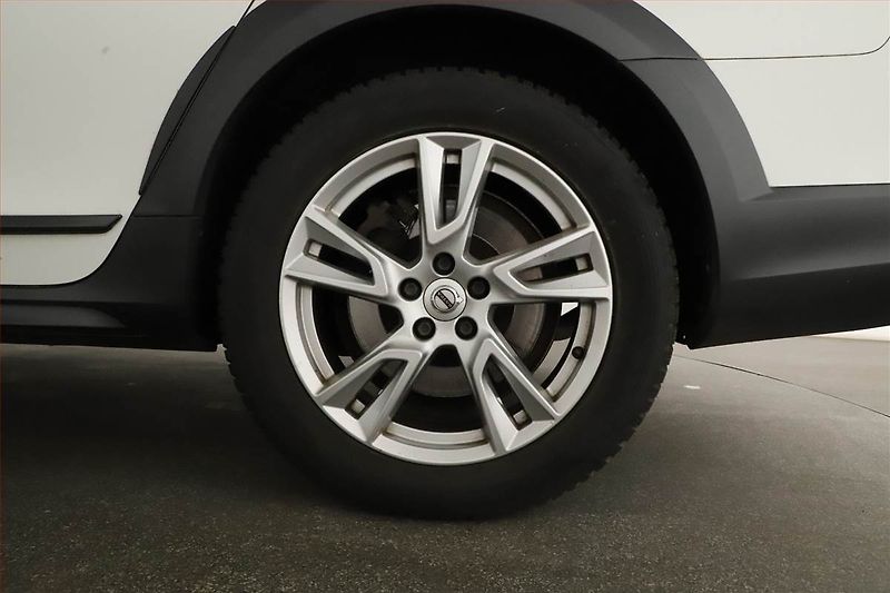 Volvo V90 (2019) Cross Country - fotka 12 z 21