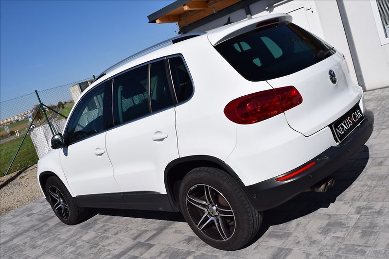 Volkswagen Tiguan 1,4 i 90kw BI-XENON PANORAMA - fotka 10 z 44