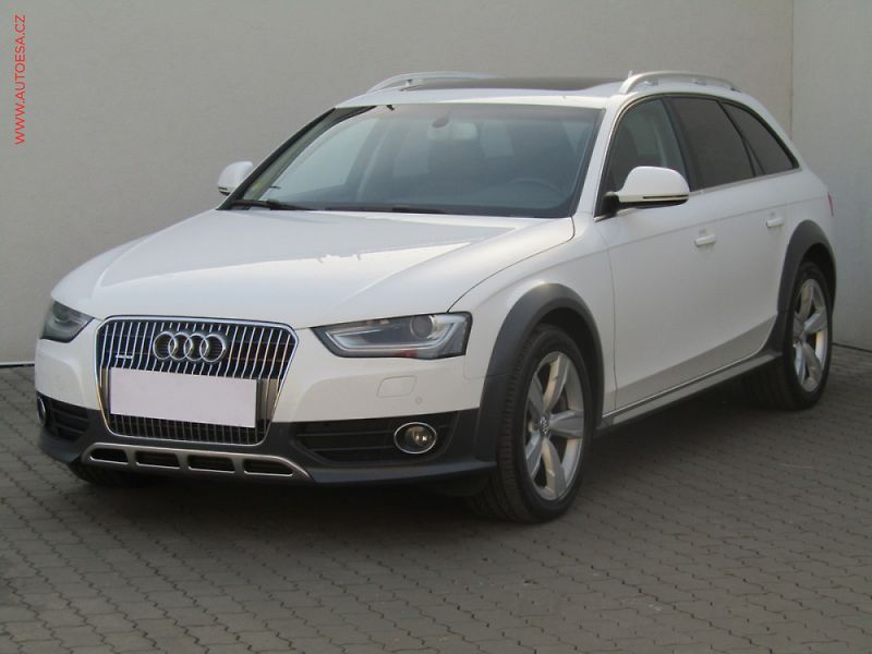 Audi A4 Allroad (2011) 2.0 TSFi - fotka 3 z 3