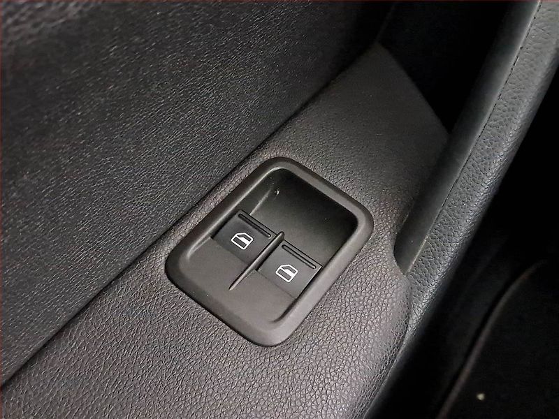 Škoda Yeti (2012) 1.4 TSI, Serv.kniha, Tempomat - fotka 15 z 15