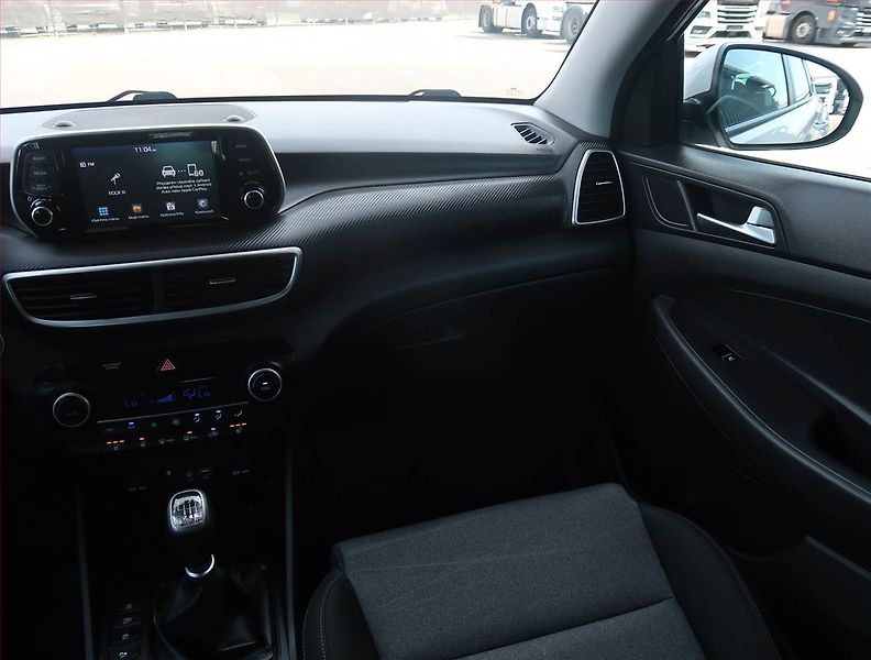Hyundai Tucson (2019) 1.6 T-GDI, Serv.kniha - fotka 8 z 19