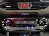 Hyundai i30 (2019) 1.4i, servis.kniha, AC - náhled 13