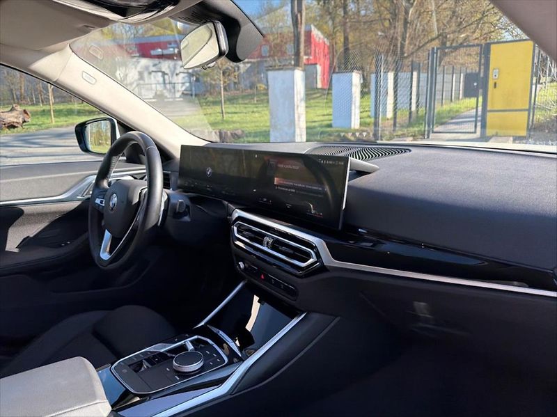 BMW Řada 4 3,0 430d xDrive GC Laser DPH - fotka 10 z 28