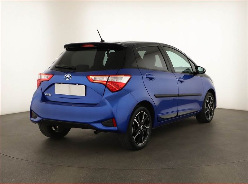 Toyota Yaris (2017) 1.5 Dual VVT-i, Serv.kniha - fotka 5 z 13