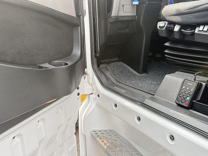MAN TGX (2018) 18.460 XXL INTARDER LOWDECK - fotka 10 z 23