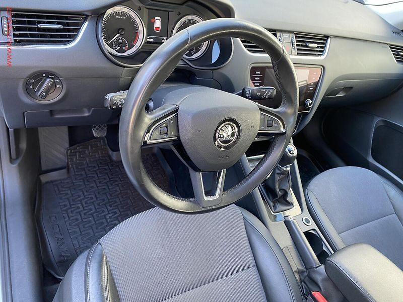 Škoda Octavia (2019) 1.6 TDi 4x4, 1.maj,ČR, Style - fotka 11 z 17