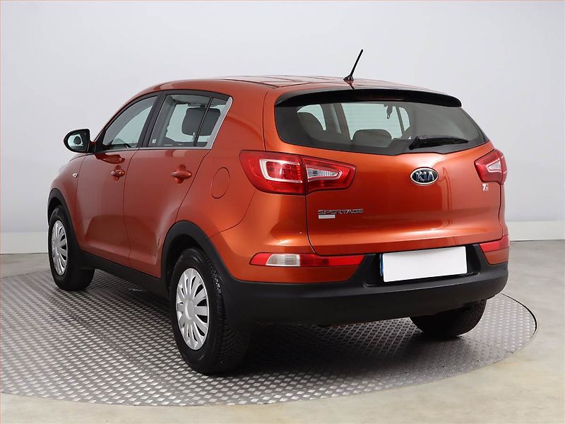 Kia Sportage (2012) 1.6 GDI, po STK, slušný stav - fotka 4 z 12