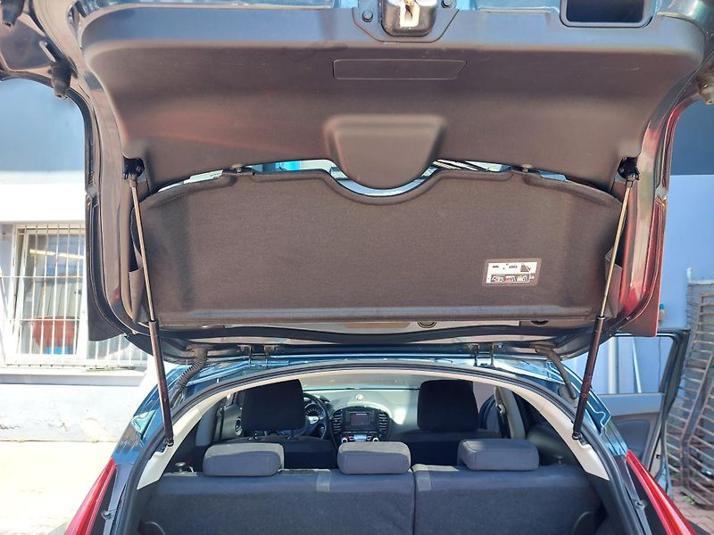 Nissan Juke (2012) TEKNA 1.6 - fotka 28 z 41