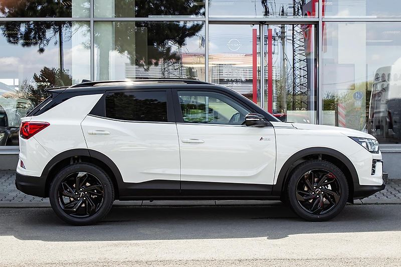 KGM Korando (2026) 1,5 GDI AT 2WD STYLE+ ACC - fotka 4 z 19
