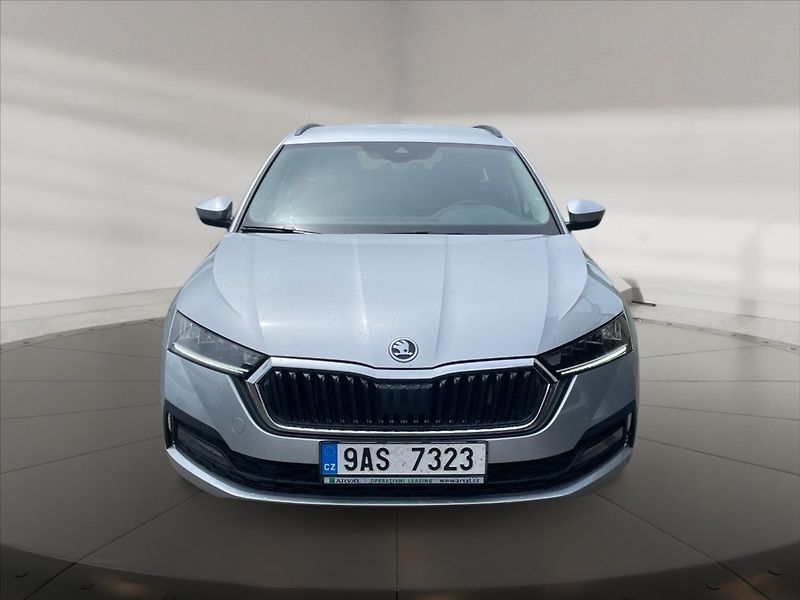 Škoda Octavia 2,0 TDI Ambition 4x4 DSG - fotka 2 z 11