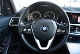 BMW Řada 3 320D xDrive 2xALU 1M ČR - náhled 23