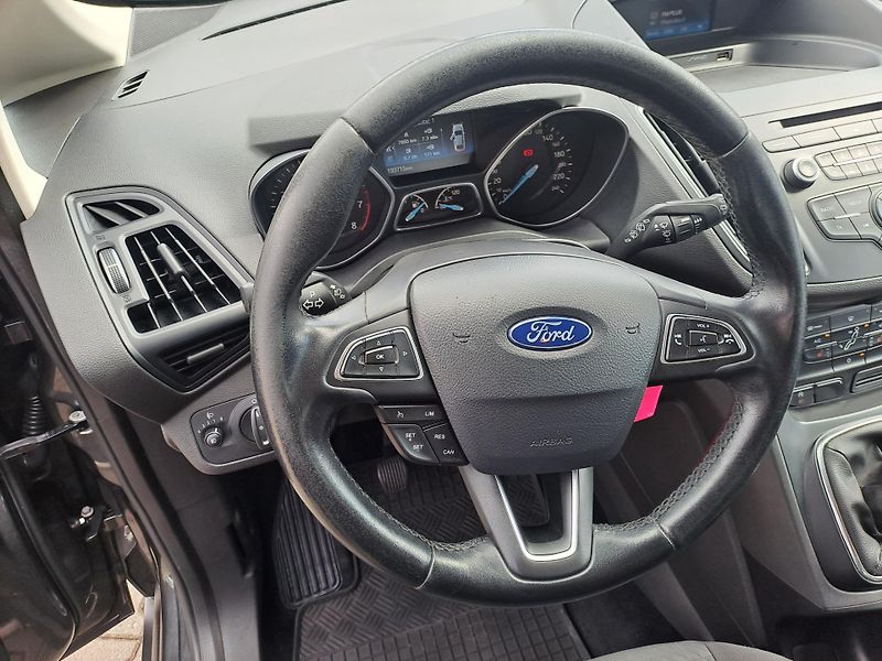 Ford Grand C-MAX (2017) 1,0 EB 92kW TITANIUM TAŽNÉ  - fotka 12 z 25