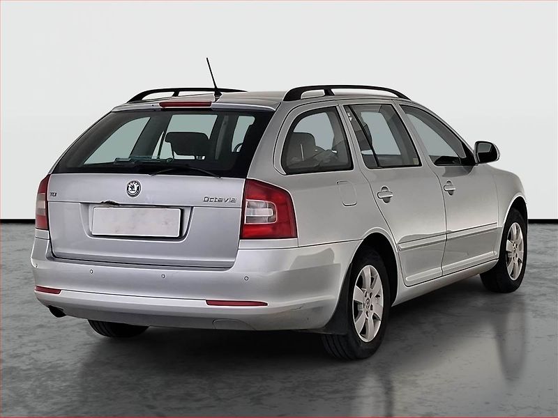 Škoda Octavia (2011) Elegance 1.6 TDI, Serv.kniha - fotka 5 z 19