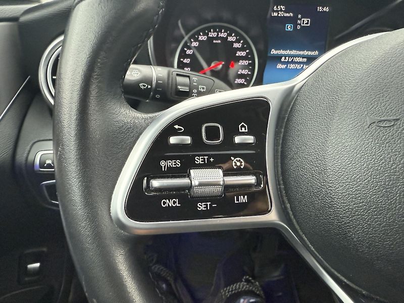 Mercedes-Benz Třídy C (2018) C 300T ser.knížka Webasto - fotka 26 z 28