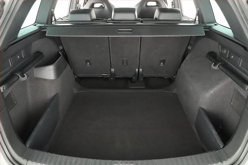 Volkswagen Passat (2020) 2.0 TDI, Automat, Navi - fotka 19 z 20