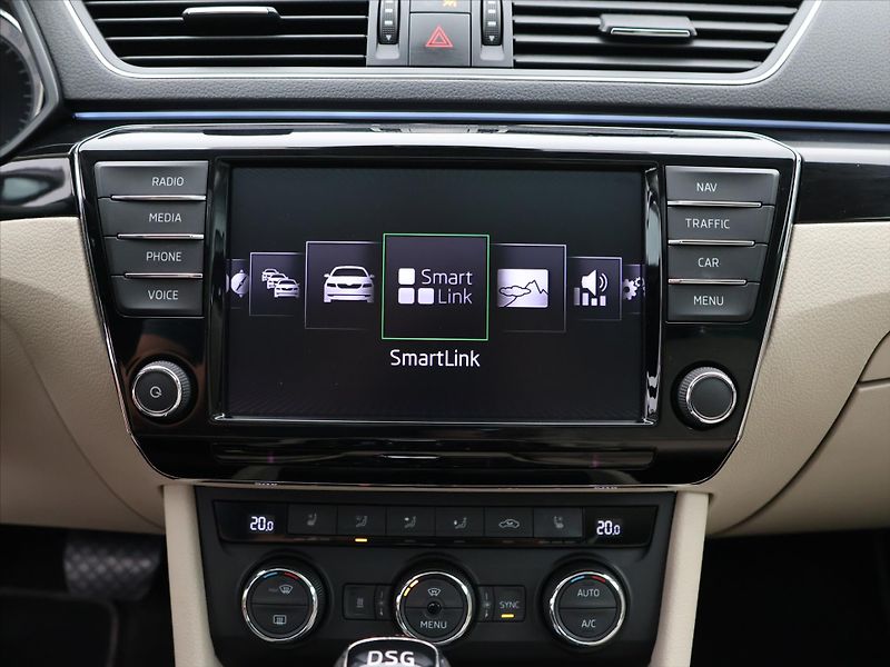 Škoda Superb 2,0 TDI 140kW DSG 4x4 CZ L&K - fotka 24 z 38