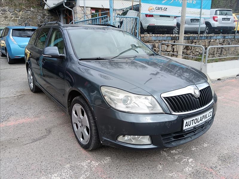 Škoda Octavia 2,0 TDi CR  Elegance - fotka 15 z 22