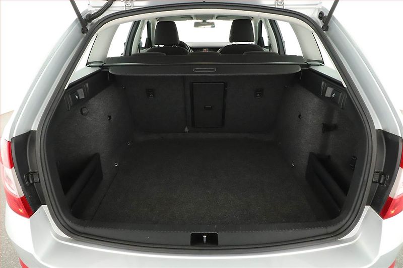 Škoda Octavia (2015) Ambition 2.0 TDI, ČR,1.maj - fotka 16 z 17