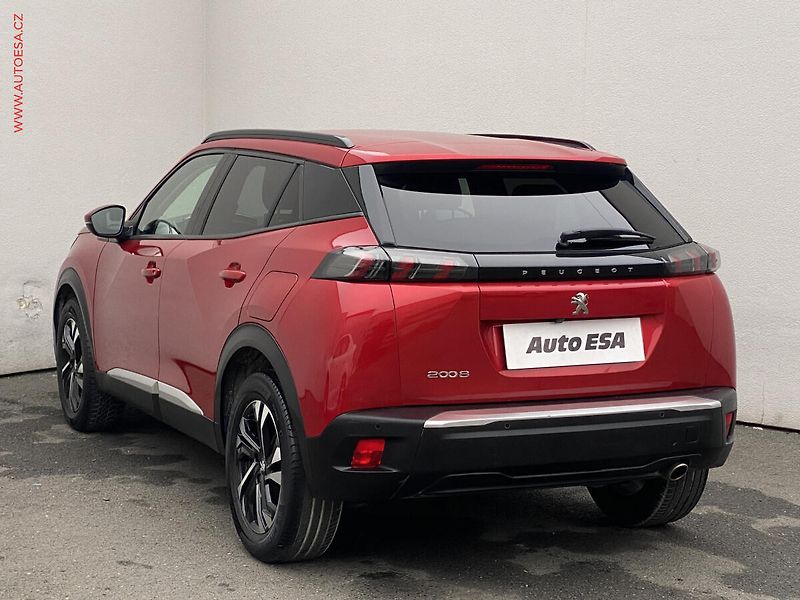 Peugeot 2008 (2019) 1.5 HDi, Allure, AT, LED - fotka 6 z 18
