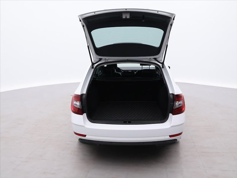 Škoda Octavia 1,5 TSI 96kW G-Tec DSG CZ DPH - fotka 9 z 32