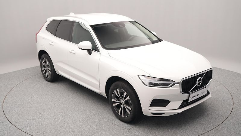 Volvo XC60 B4 AWD MOMENTUM PRO AUT CZ - fotka 17 z 37