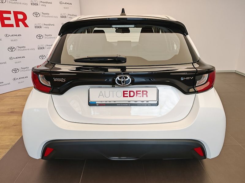 Toyota Yaris 1.5 Hybrid Comfort - fotka 5 z 30
