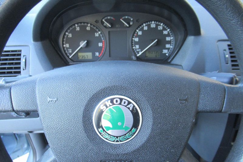 Škoda Fabia 1.4i 16V KLIMA TAŽNÉ - fotka 11 z 26