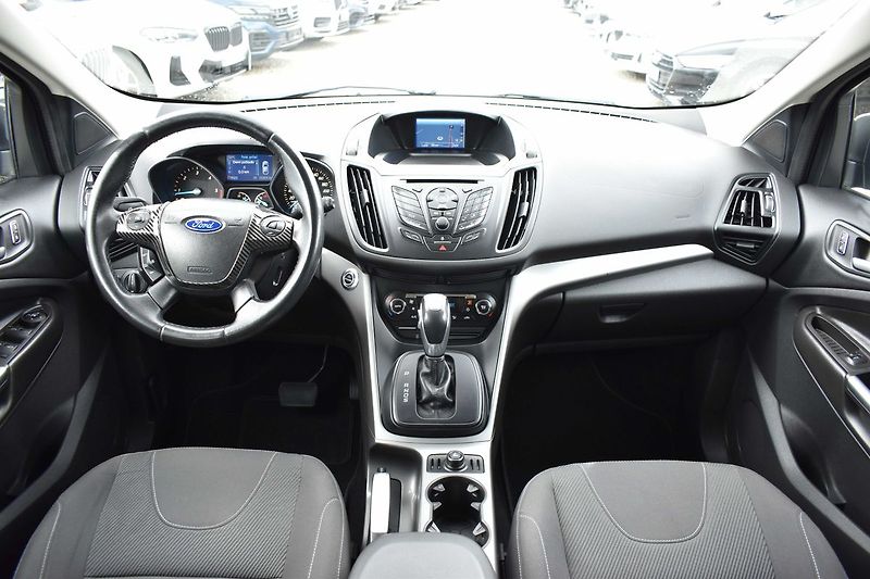 Ford Kuga 2.0 TDCi 103kW 4x4*AUTOMAT* - fotka 7 z 34