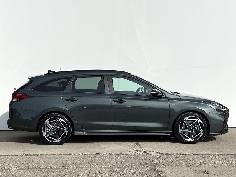 Hyundai i30 1.5 T-GDI 103kW DCT N-Line - fotka 3 z 21