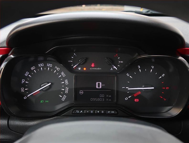 Citroën C3 (2021) C-Series 1.2 PureTech, LPG, ČR - fotka 11 z 25