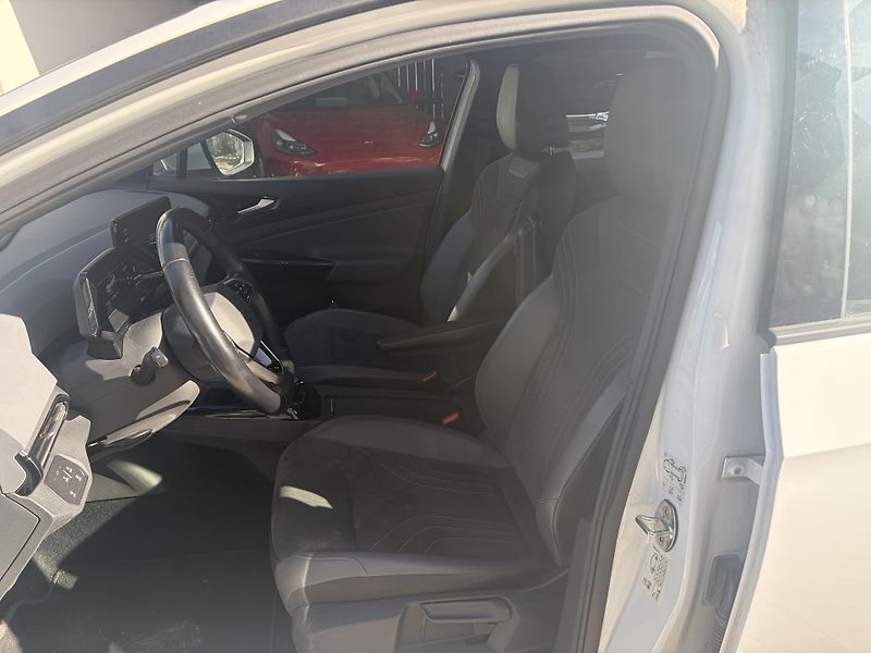 Volkswagen ID.4 (2022) 77kwh, 150kw, SOH 94%, tazne - fotka 5 z 6