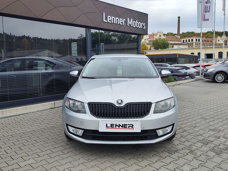 Škoda Octavia 1.6 TDI/81kW Style - fotka 2 z 28