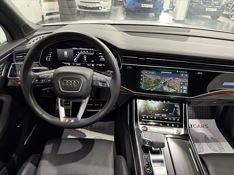Audi SQ7 4,0   TFSI 507HP MATRIX B&O ČR - fotka 25 z 41