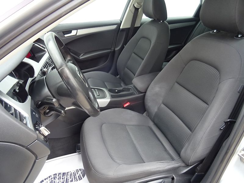 Audi A4 (2012) 2.0TDi,100kW,1maj,S.kniha,ALU - fotka 8 z 20