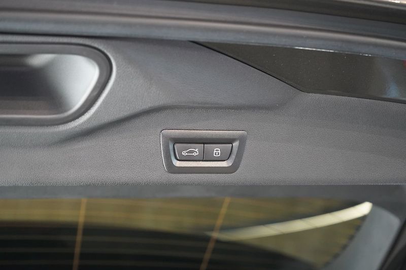 BMW X5 40d xDrive, Harman/Kardon, HUD - fotka 11 z 50