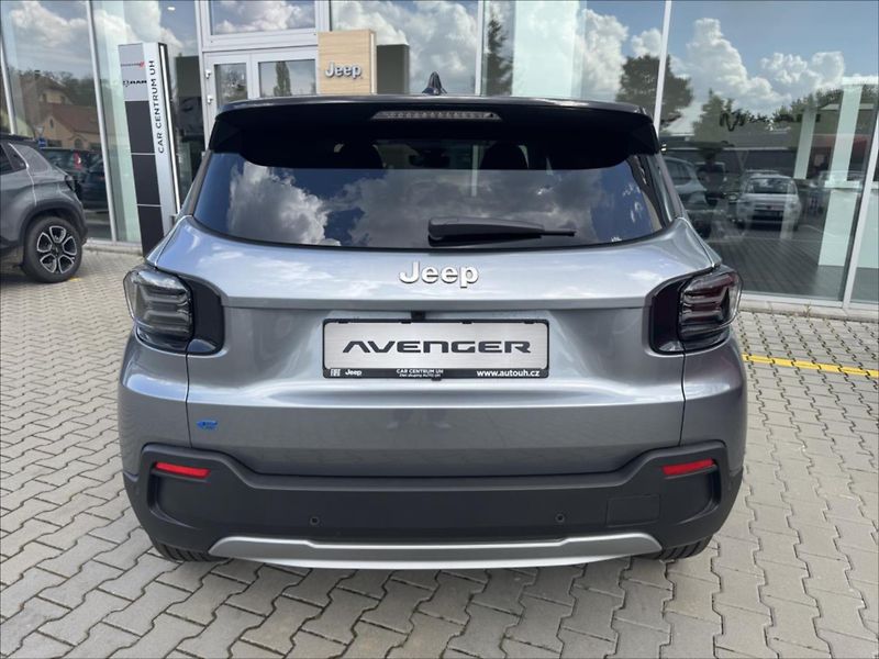 Jeep Avenger (2024) 156K 54kWh  Summit Electric - fotka 5 z 15