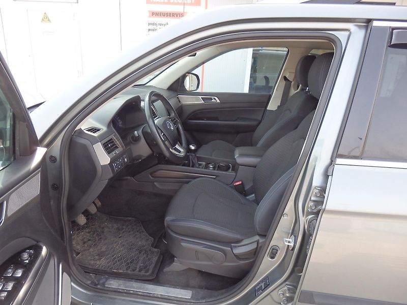 SsangYong Rexton 2.2 D 133 kW 4WD NAVIGACE - fotka 6 z 21