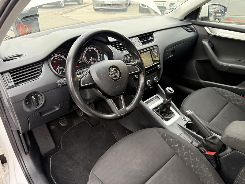 Škoda Octavia 1.6 TDI 85 kW - fotka 9 z 18