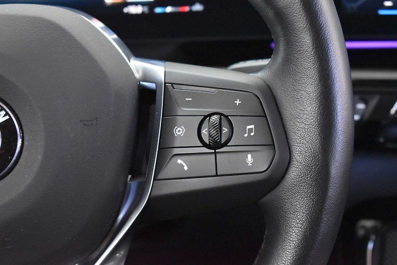 BMW X1 xDrive23d TAŽNÉ*2xKOLA*DPH*ČR* - fotka 21 z 46