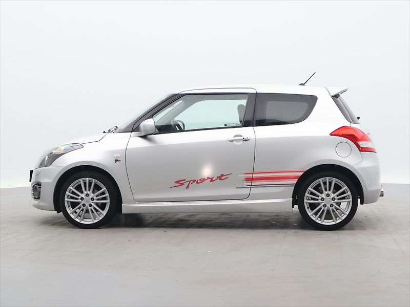Suzuki Swift 1,6 VVT 100kW Sport CZ - fotka 4 z 30