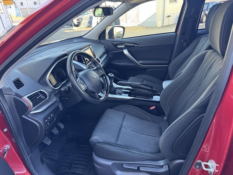 Mitsubishi Eclipse Cross 1,5T INTENSE,ČR,1.MAJ. - fotka 5 z 19