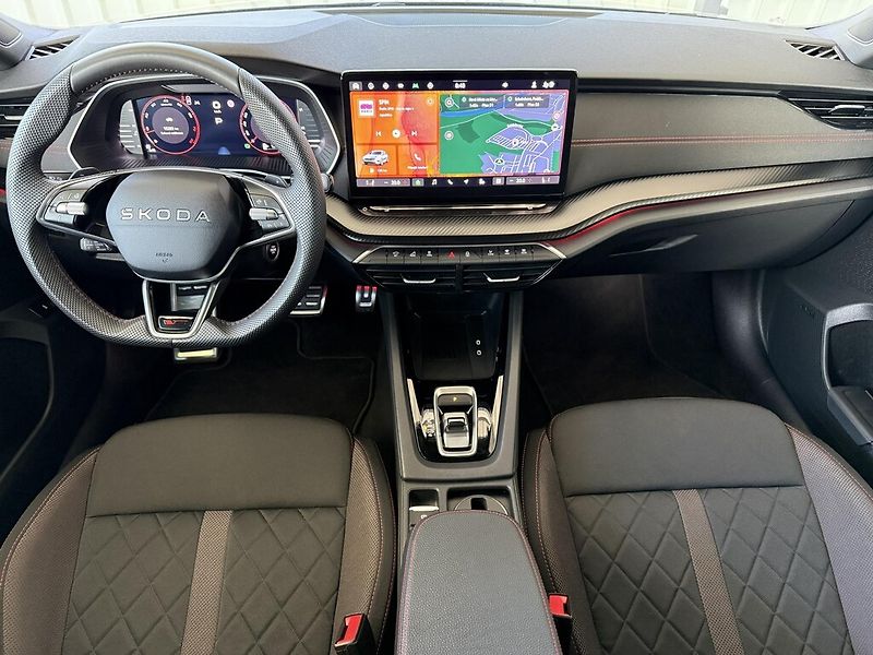 Škoda Octavia Combi DSG 2,0 TSi 195 kW RS - fotka 9 z 26