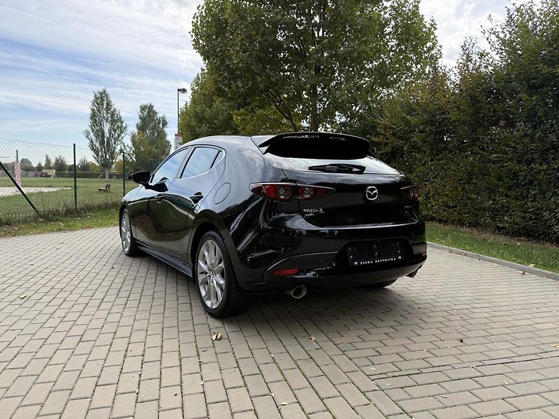 Mazda 3 2.0 Skyactiv-X Mild-Hybrid - fotka 8 z 35