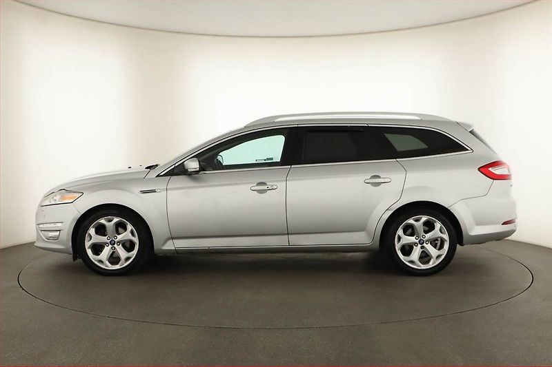 Ford Mondeo (2012) 2.0 TDCi, Automat, Tempomat - fotka 3 z 14